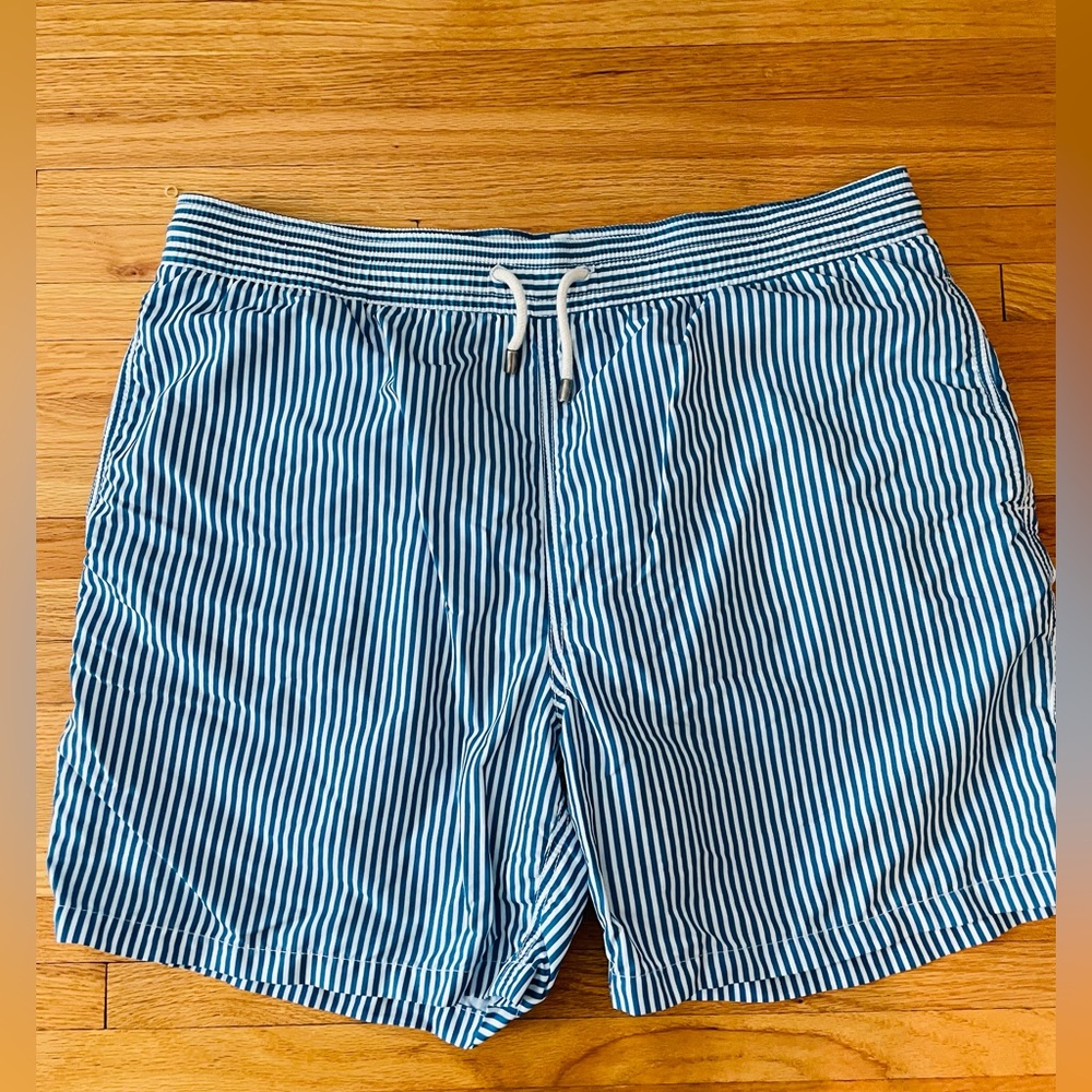 Solid & Striped men’s swim trunks. New! Size XL